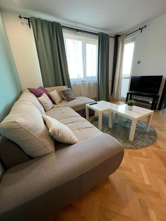 Al Malina 3bdr Family With Parking Space Near Airport And Iec Appartement *